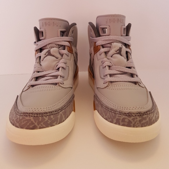 1Y JORDAN SPIZIKE GP WOLF GREY/DARK GREY - Picture 5 of 8